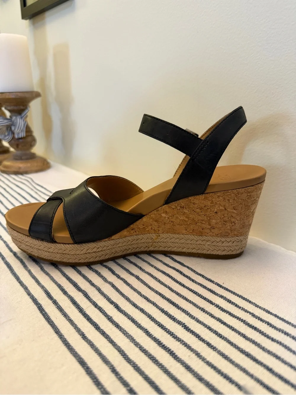 UGG Women’s 7.5 Black Leather Espadrille Cork Wedge Sandals